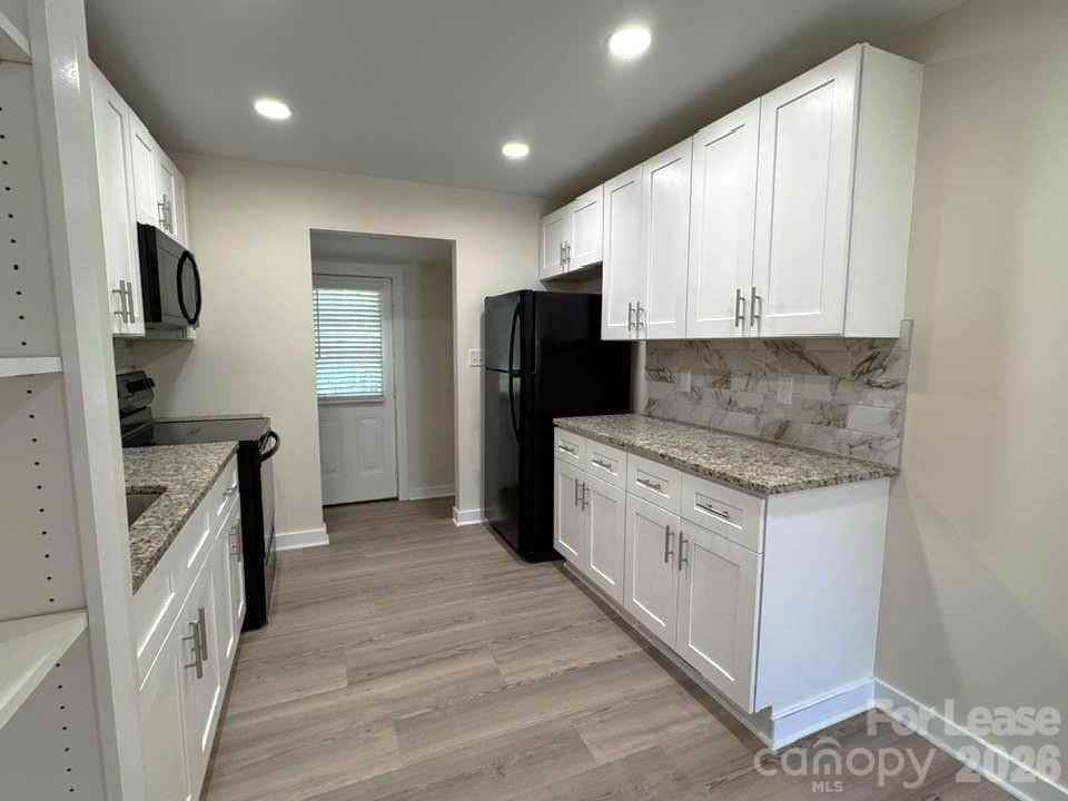 19612 Oak St #7 - Photo 6 of 12