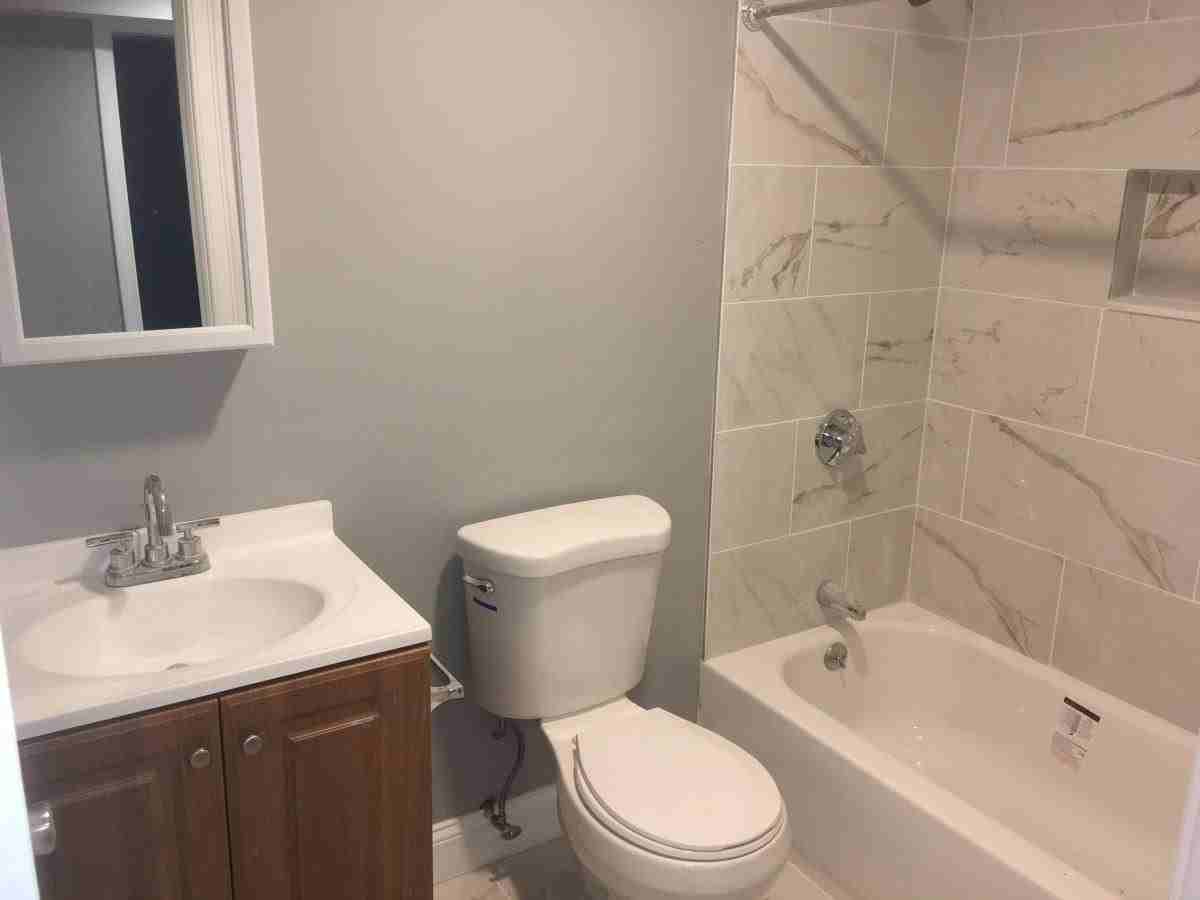3215 Washington Street - Photo 4 of 33