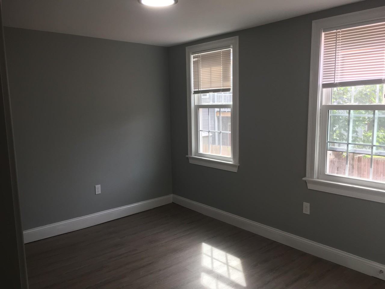 3215 Washington Street - Photo 6 of 33