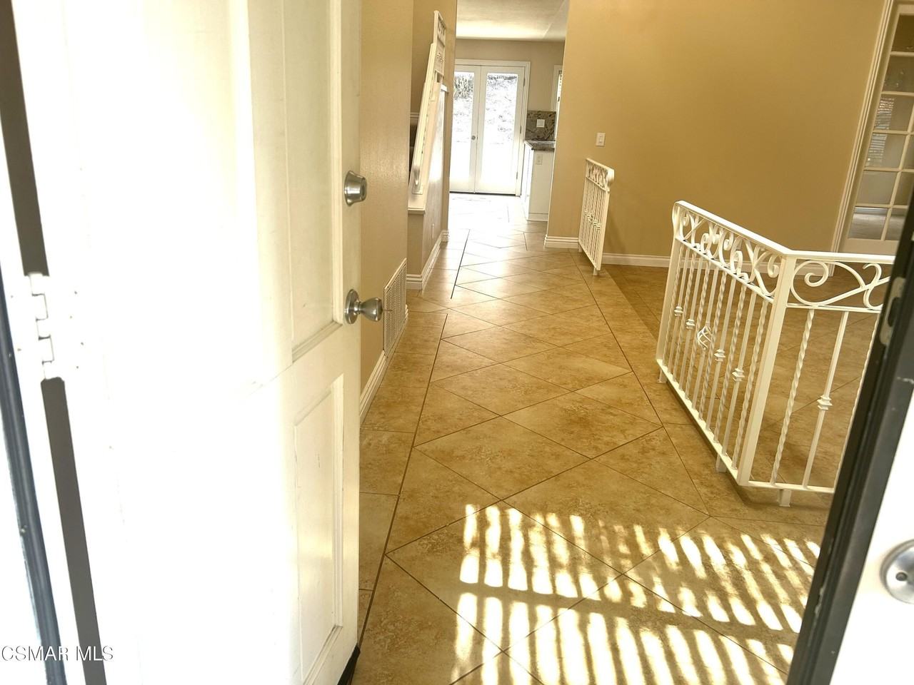 12788 Summer St - Photo 4 of 12