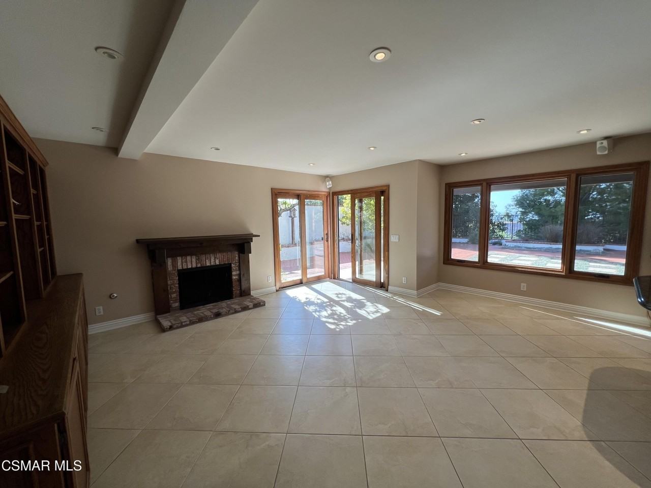 261 Scarborough St - Photo 6 of 19
