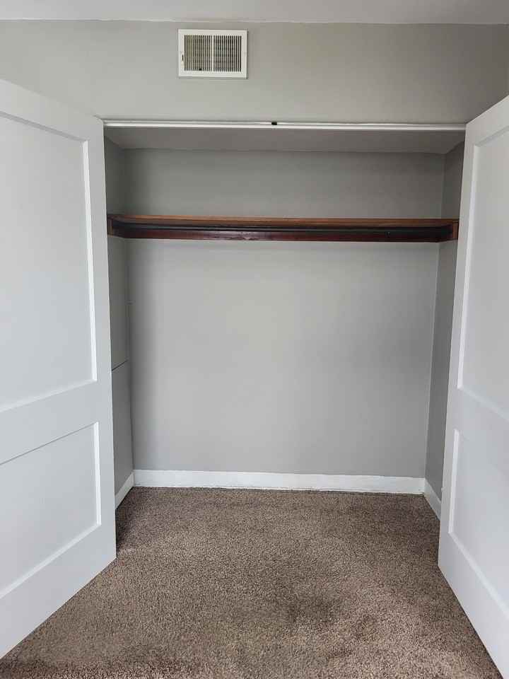 738 State St - Photo 5 of 13