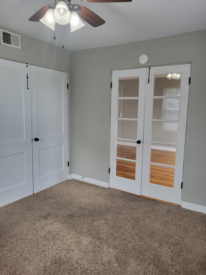 738 State St - Photo 6 of 13
