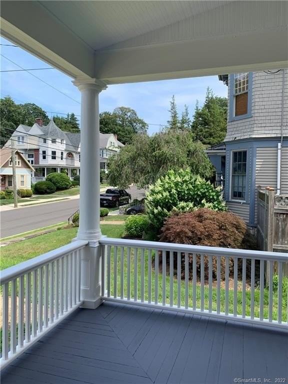 4 Morgan Ave - Photo 3 of 37