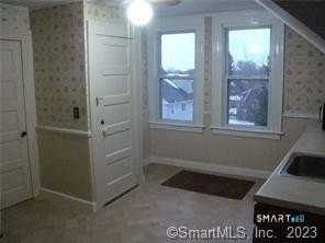263 Roselle St #3 - Photo 5 of 14