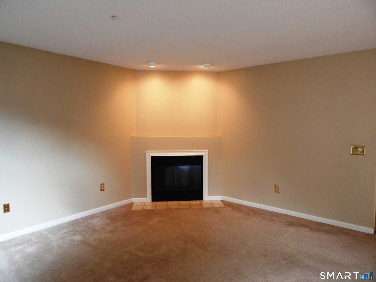 629 Danbury Rd #40 - Photo 7 of 16