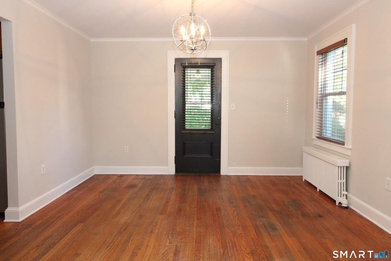 53 Lilac Ave - Photo 5 of 24