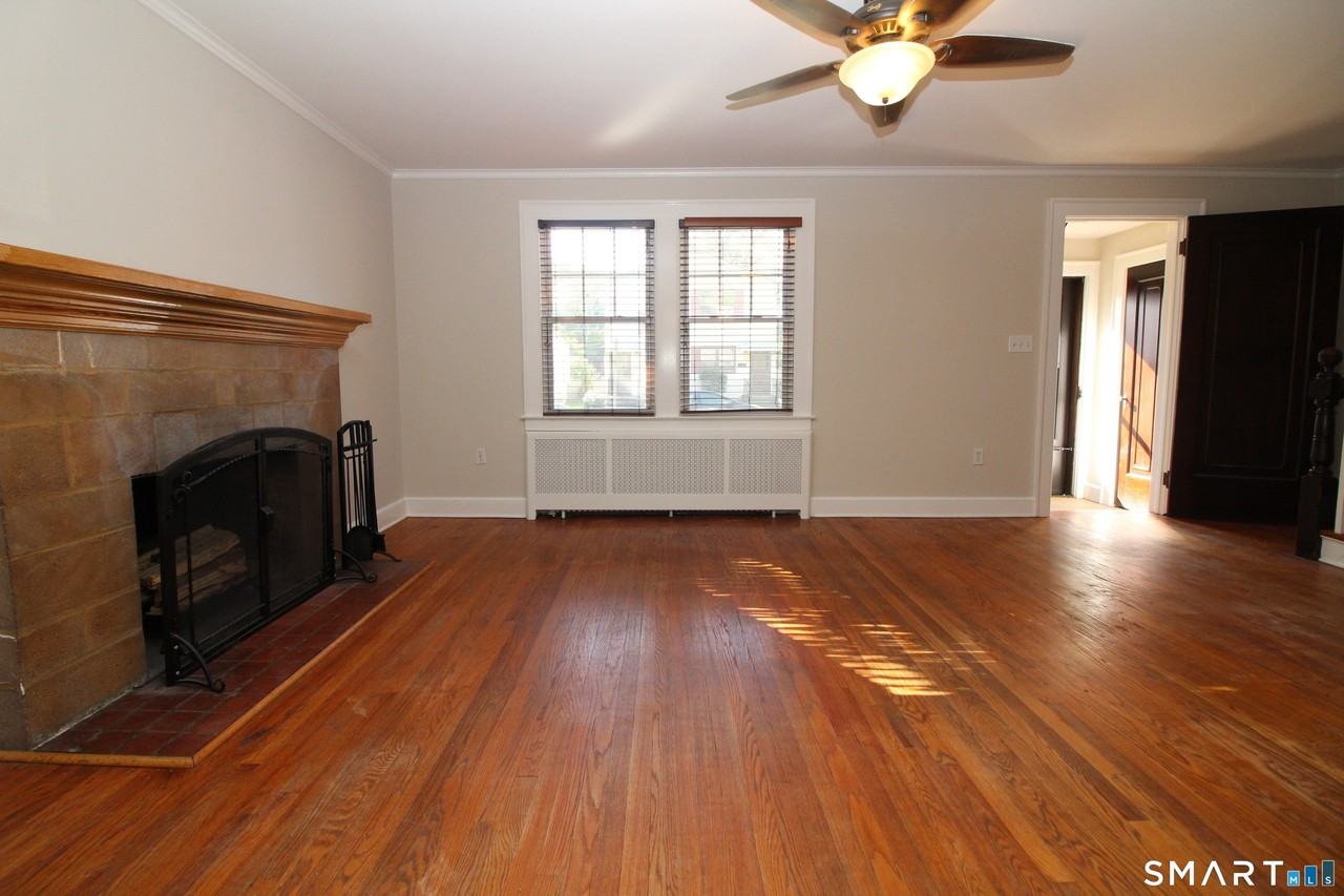 53 Lilac Ave - Photo 7 of 24