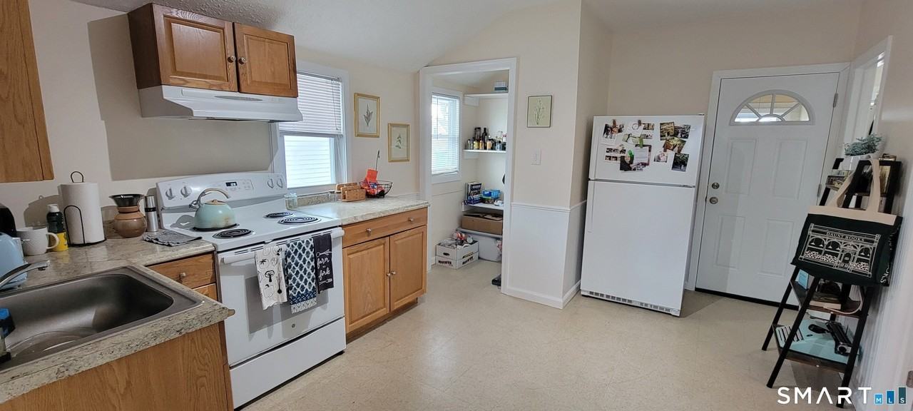 518 Midland St - Photo 5 of 12