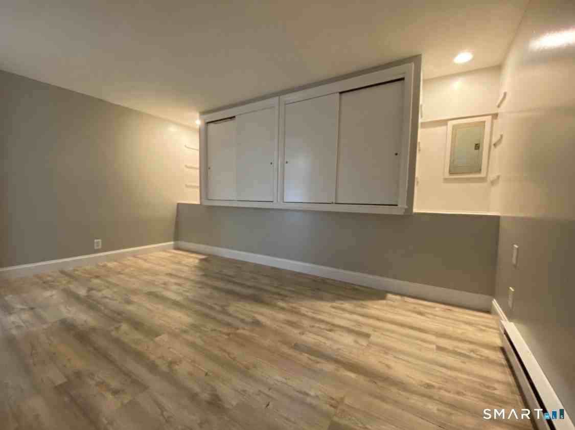 54 Monroe St - Photo 4 of 10