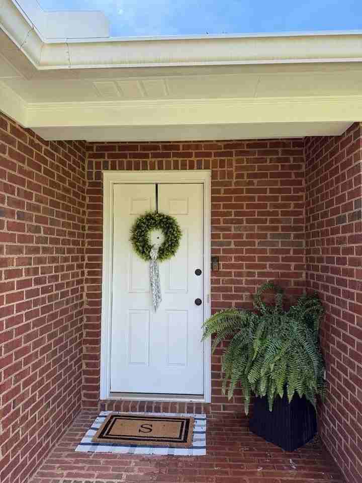 1316 Baywood Rd - Photo 3 of 9