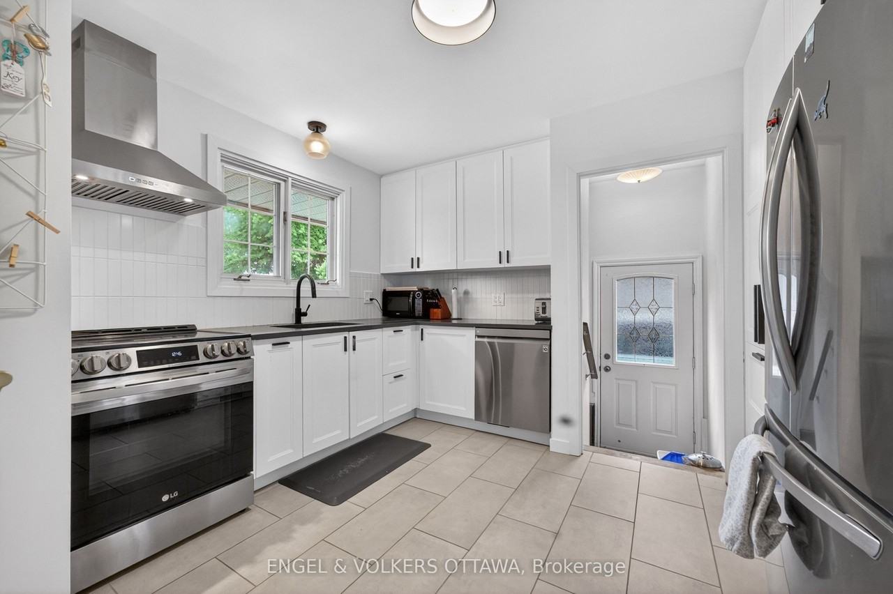 2548 Hanlon Ave - Photo 5 of 21
