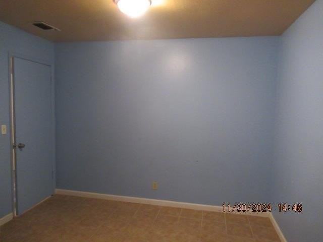 530 8th St #105 - Photo 5 of 7