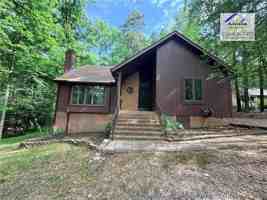 featured image of 5004 Cardinal Cir