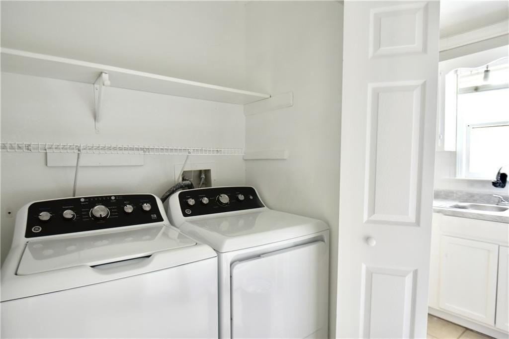 2898 Webb Bridge Rd - Photo 4 of 8