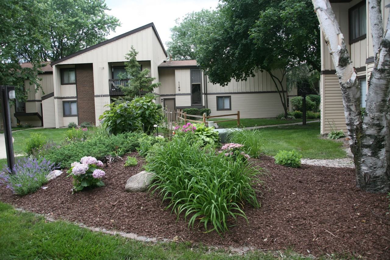 Golden Real Estate - Photo 5 of 28