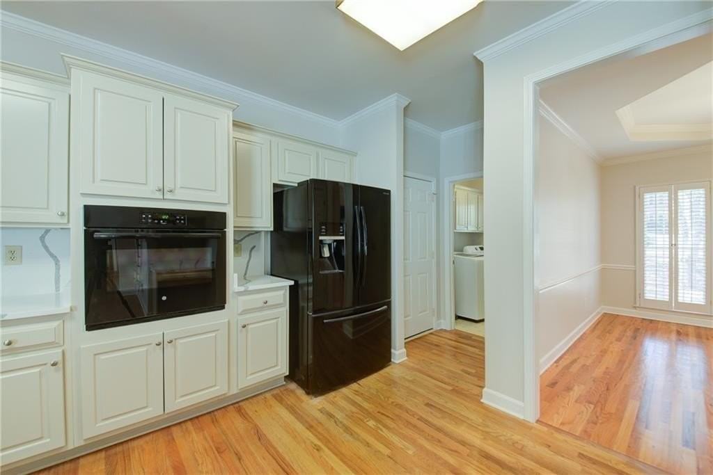 2020 Ridge Gate Dr - Photo 5 of 37