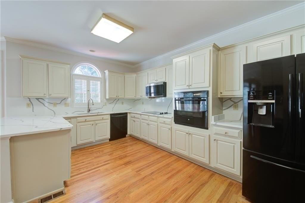 2020 Ridge Gate Dr - Photo 6 of 37