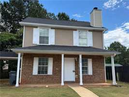 featured image of 330 Crestfield Cir
