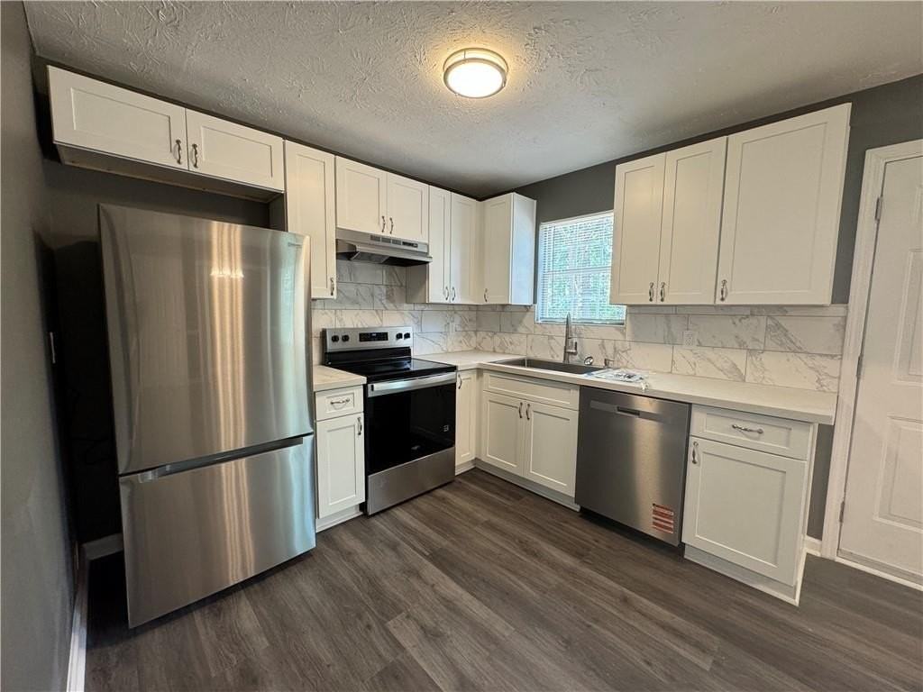 330 Crestfield Cir - Photo 4 of 9