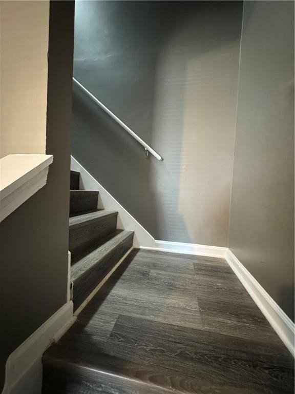 330 Crestfield Cir - Photo 7 of 9
