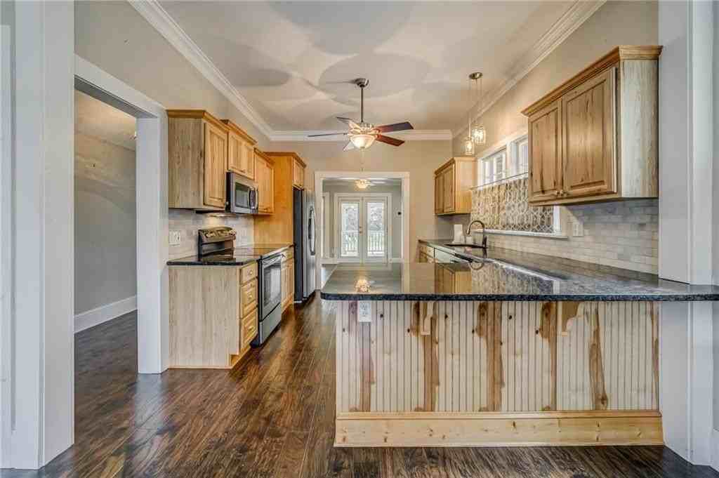121 Brown St - Photo 3 of 41
