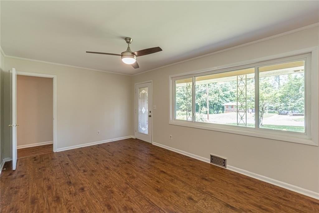 3213 Bobbie Ln - Photo 5 of 30