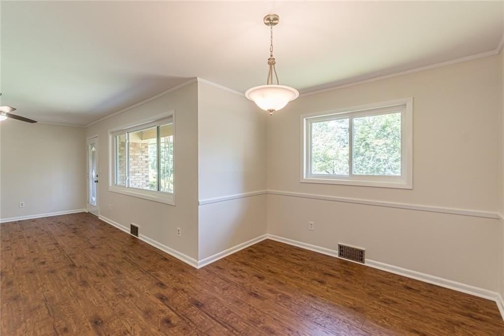 3213 Bobbie Ln - Photo 6 of 30