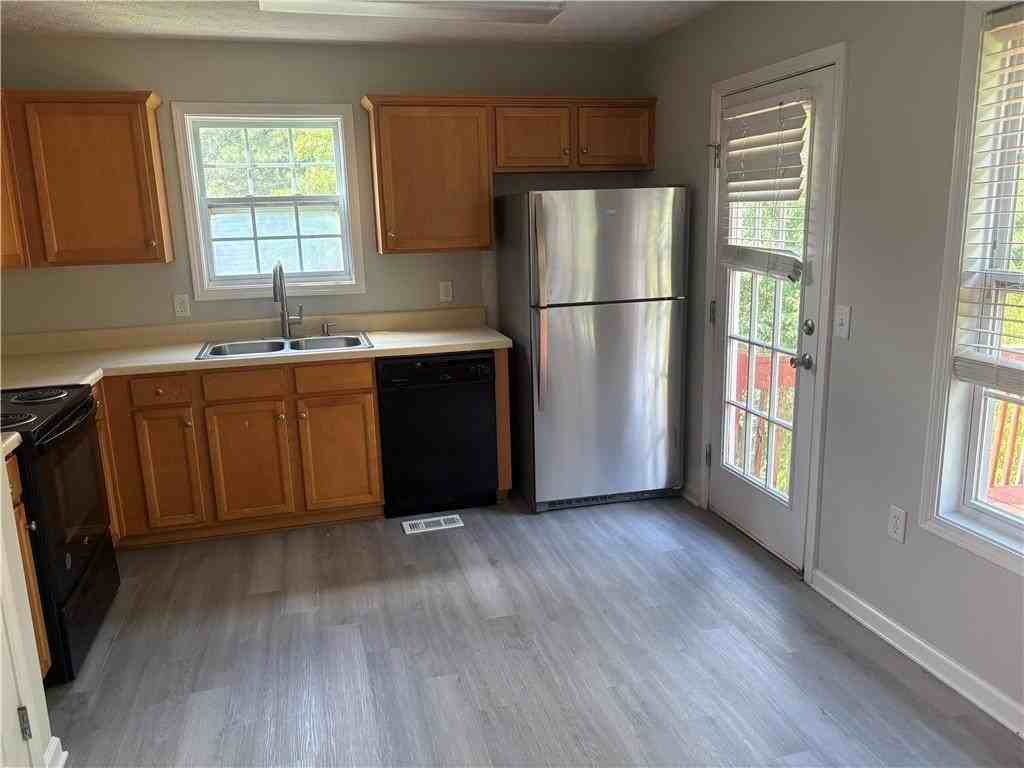 122 Remington Place Dr - Photo 7 of 17