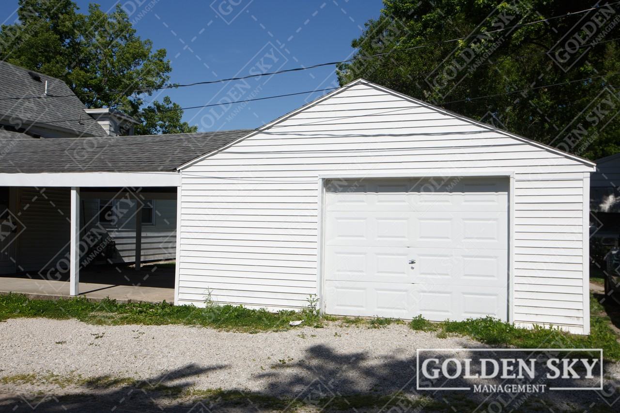 1417 West Memorial Drive - Photo 7 of 10