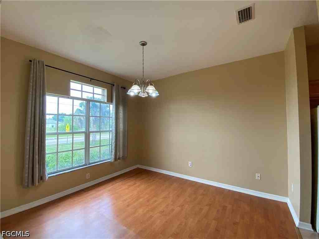 4320 12th St W - Photo 3 of 23