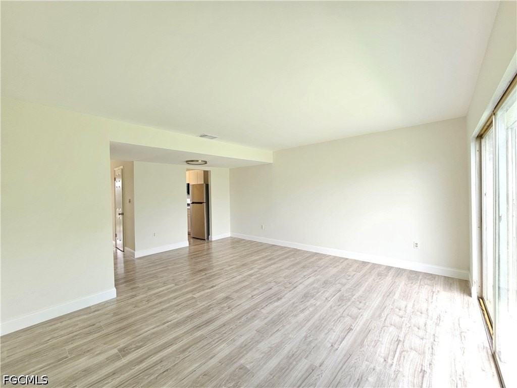 864 Courtington Ln #12 - Photo 5 of 22