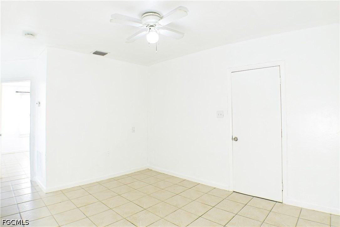 3042 Douglas Ave - Photo 3 of 12