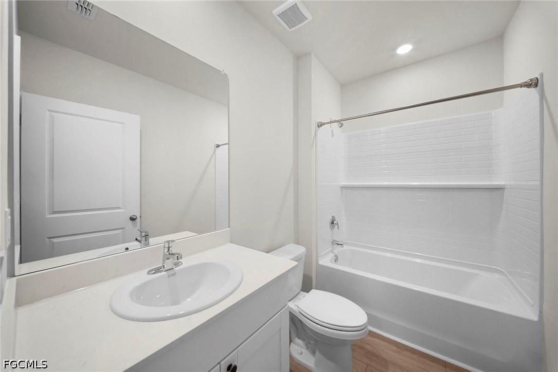 4080 Peaceful River Ln - Photo 5 of 33