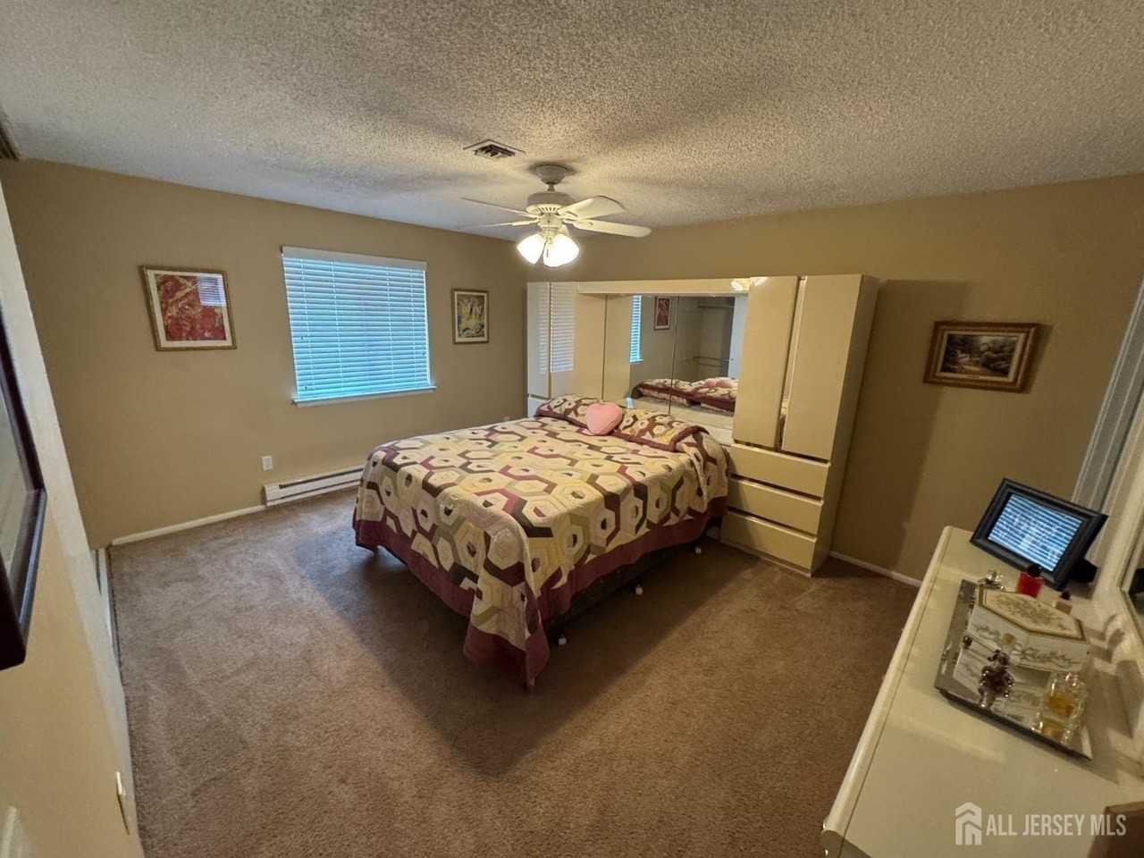186 Newport Rd - Photo 4 of 7