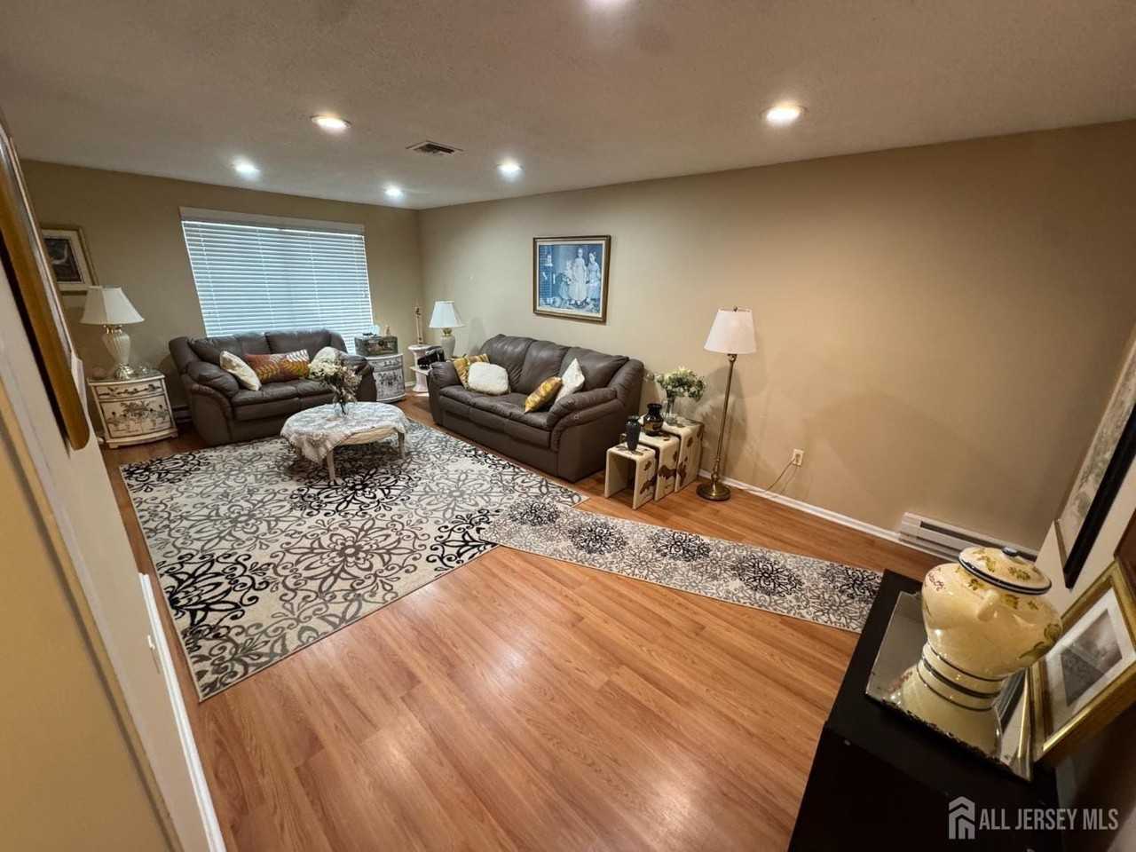 186 Newport Rd - Photo 7 of 7