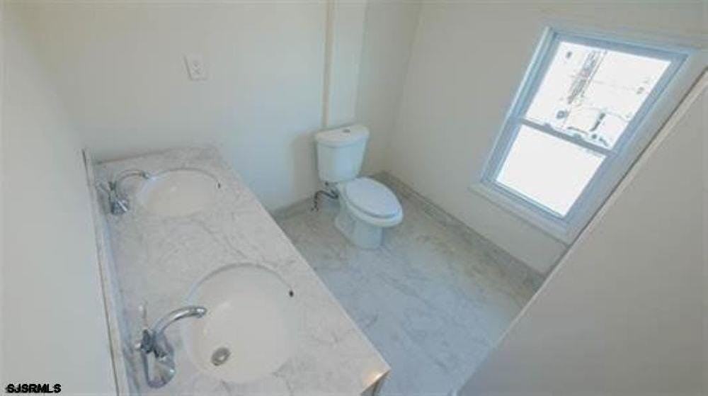 38 N Iowa Ave #2 - Photo 3 of 3