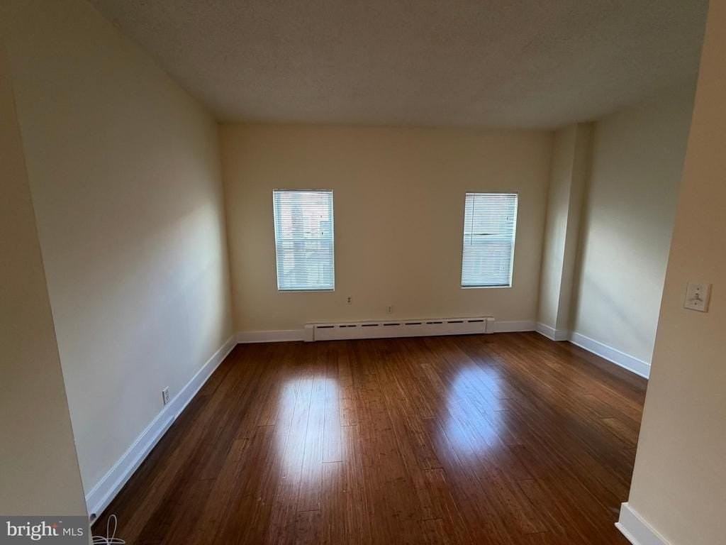 1436 Wolf St #2 - Photo 5 of 11