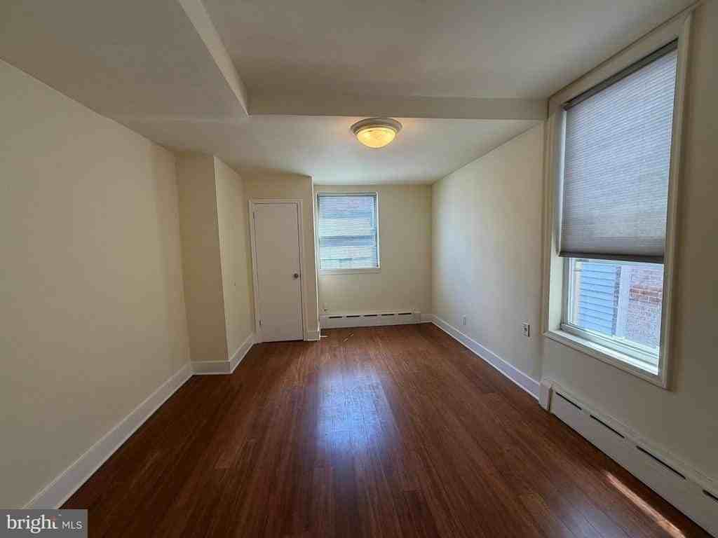 1436 Wolf St #2 - Photo 6 of 11
