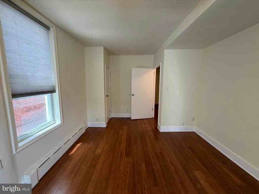 1436 Wolf St #2 - Photo 7 of 11