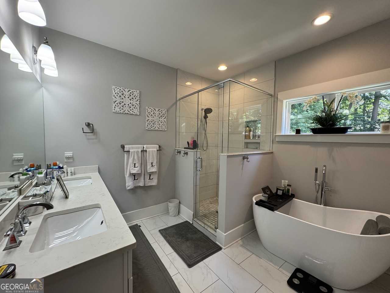 859A East Ave #A - Photo 6 of 10