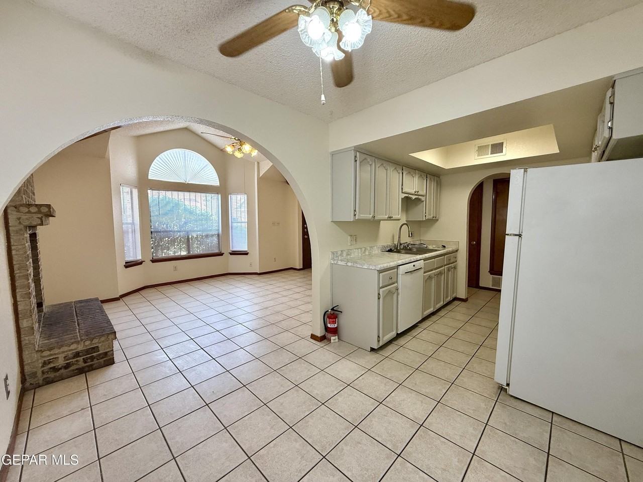 764 Colchester Dr - Photo 7 of 27