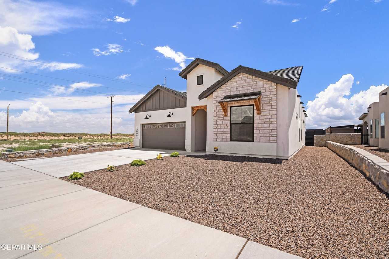 13992 Margaret Ponce Ave - Photo 3 of 33