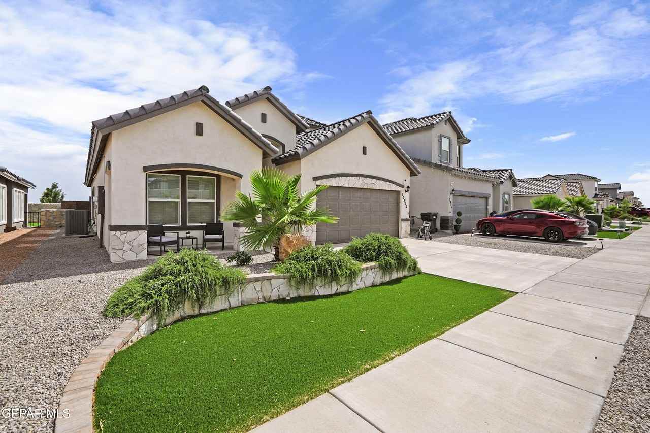13920 Loreina Luz Ave - Photo 3 of 32
