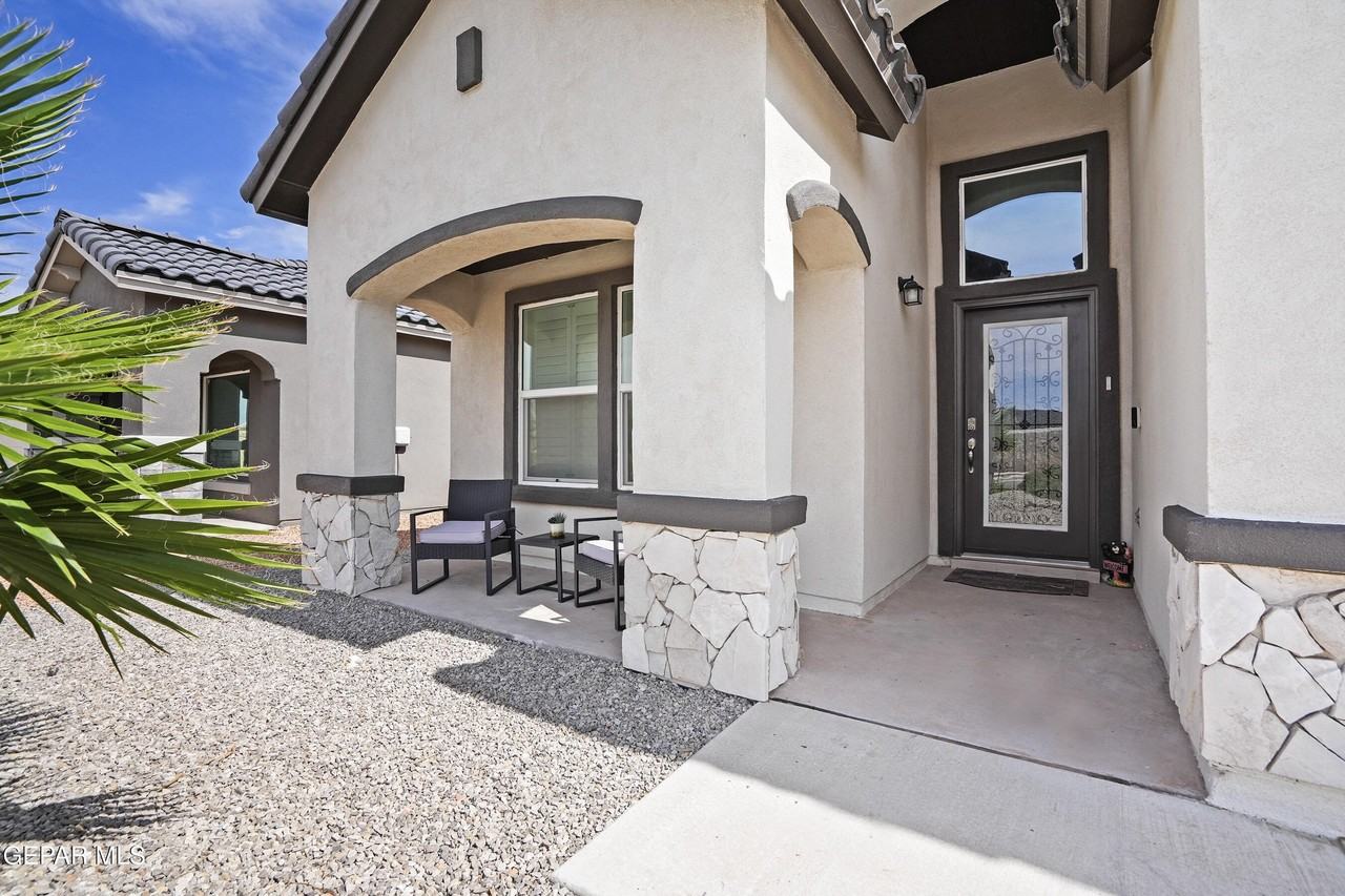 13920 Loreina Luz Ave - Photo 4 of 32