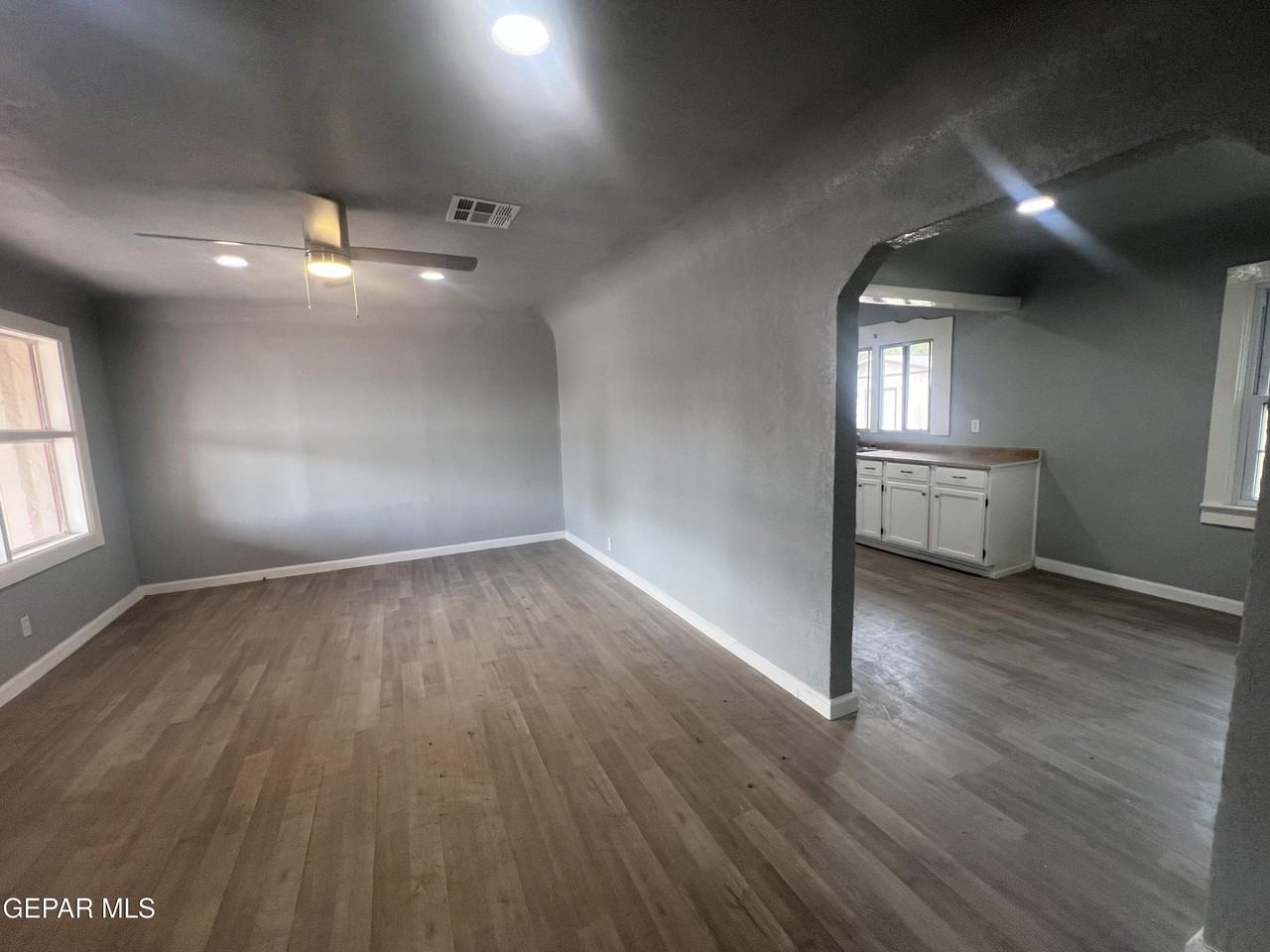 8405 Pinon St - Photo 4 of 23