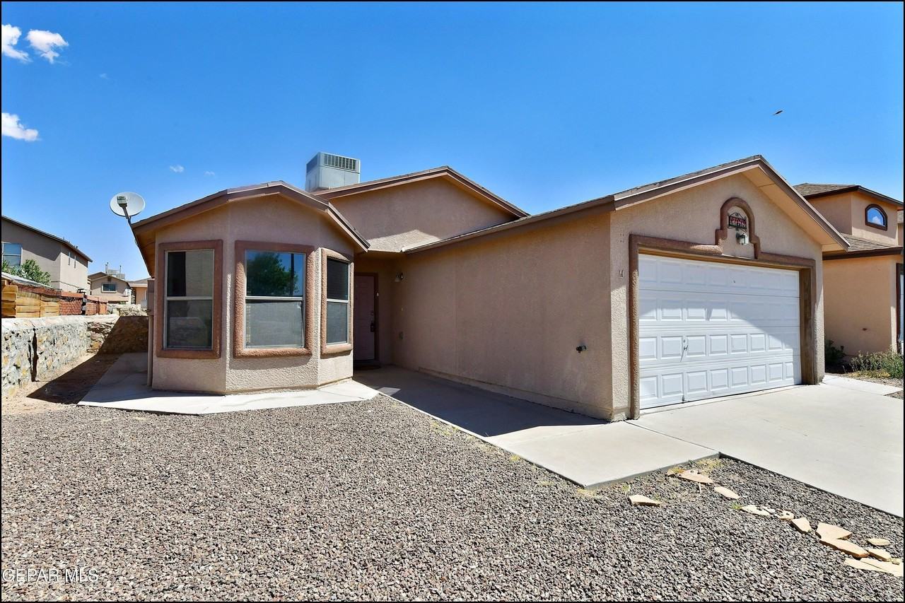 11613 Ochre Bluff Ln - Photo 2 of 41