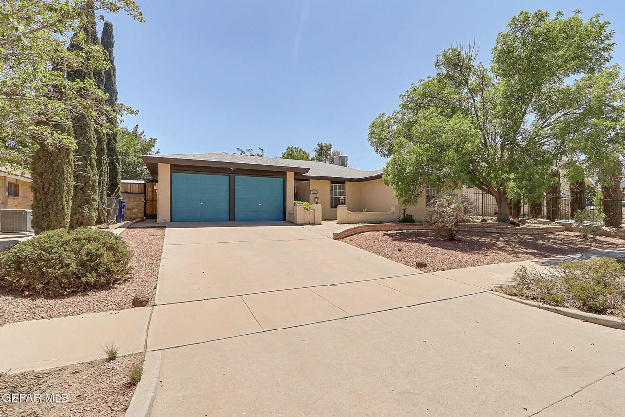 4348 Loma Hermosa Dr - Photo 2 of 39
