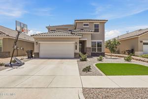 featured image of 13852 Paseo De La Luna Ave
