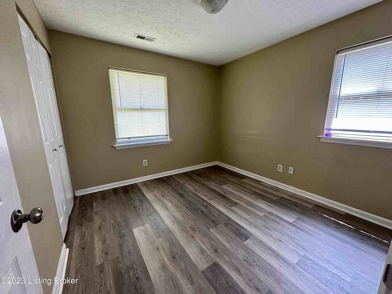 8908 Bluebell Dr - Photo 6 of 9